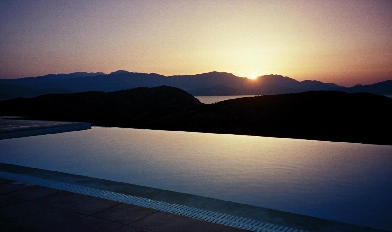 Villa Lir Tholos  Extérieur photo