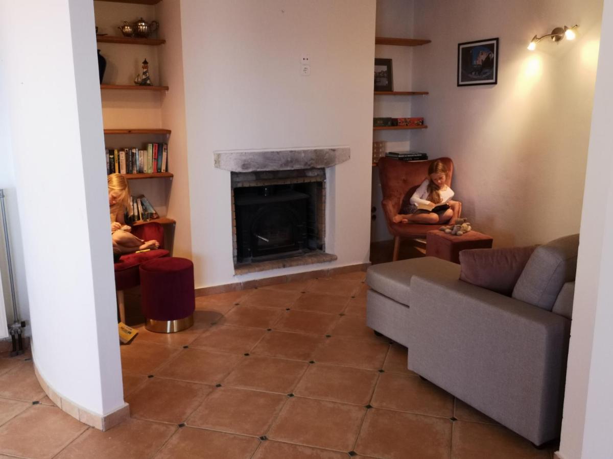 Villa Lir Tholos  Extérieur photo